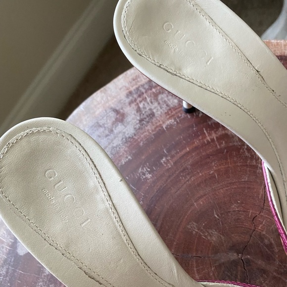 Gucci Embossed Leather Kitten heels - Picture 5 of 5